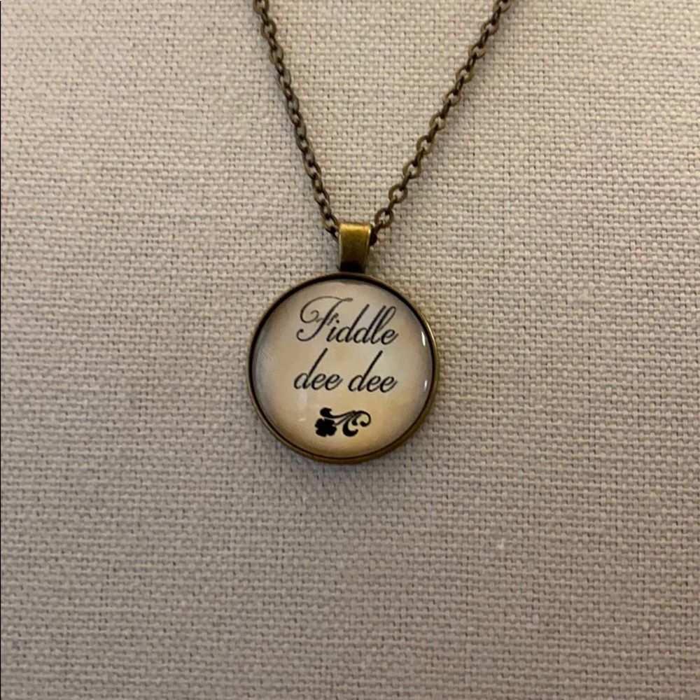 Women’s necklace